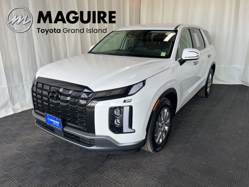 Used 2023 Hyundai Palisade SE w/ Cargo Package image 1