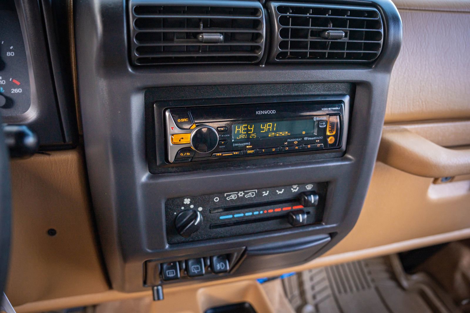 Used 1998 Jeep Wrangler Sahara image 20