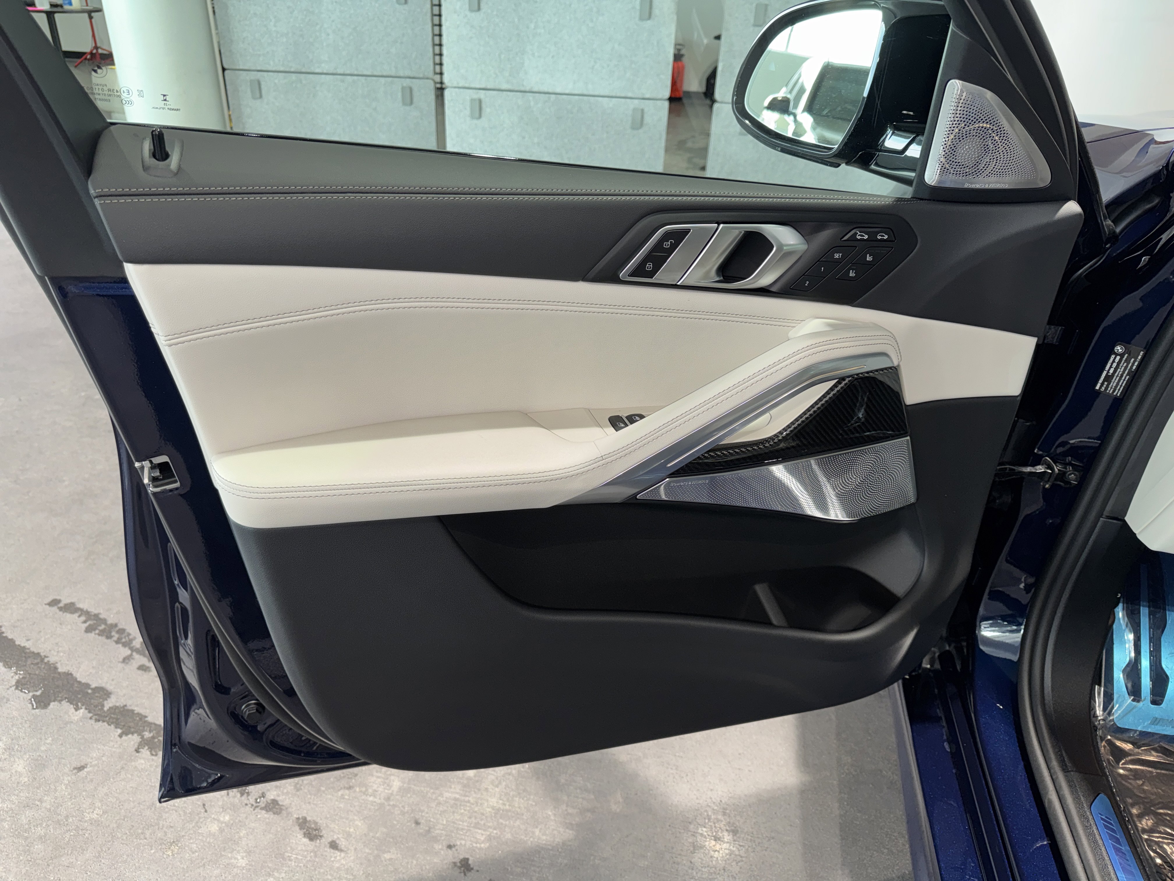 New 2026 BMW X6 M60i image 13
