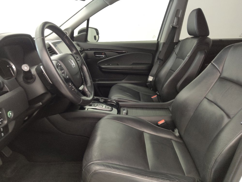 Used 2017 Honda Pilot Touring image 17