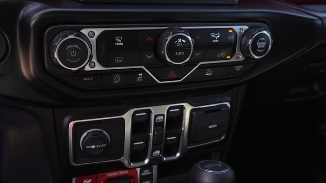 Used 2022 Jeep Wrangler Unlimited Rubicon image 23