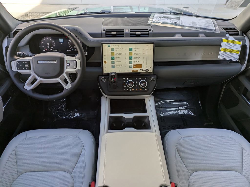 New 2026 Land Rover Defender 110 X-Dynamic SE image 15