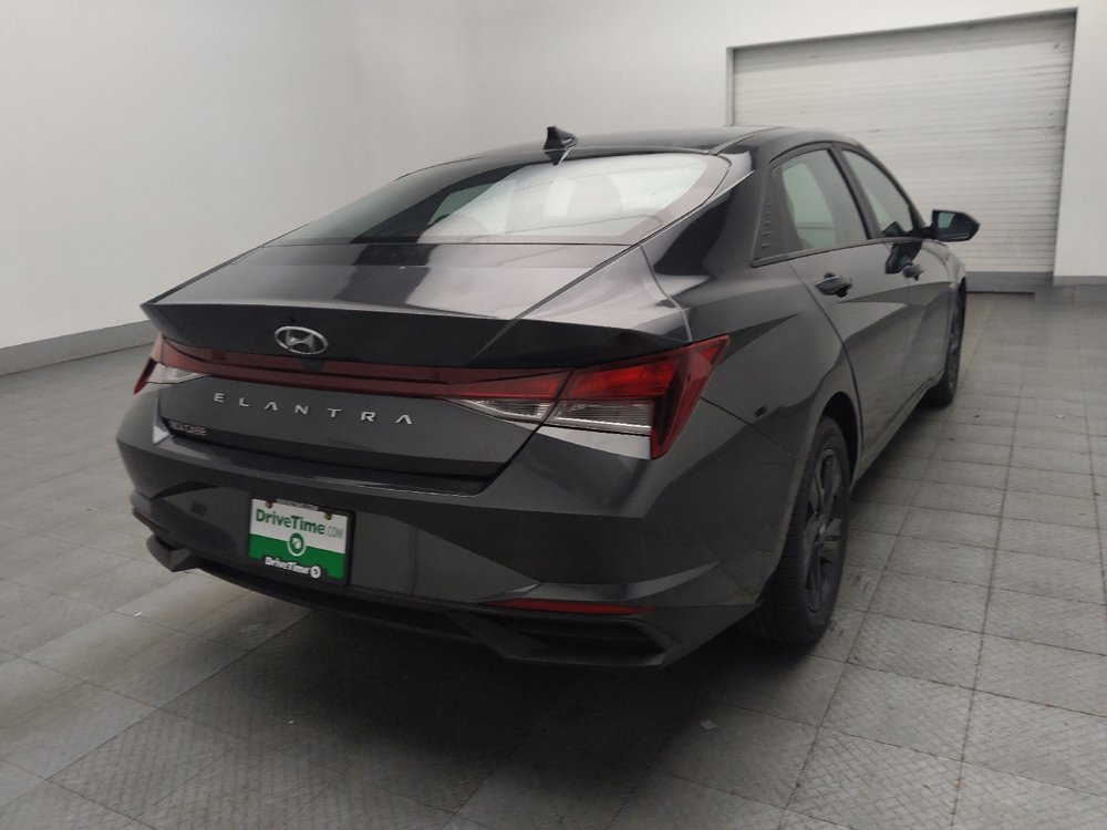 Used 2021 Hyundai Elantra SEL w/ Convenience Package FWD image 9
