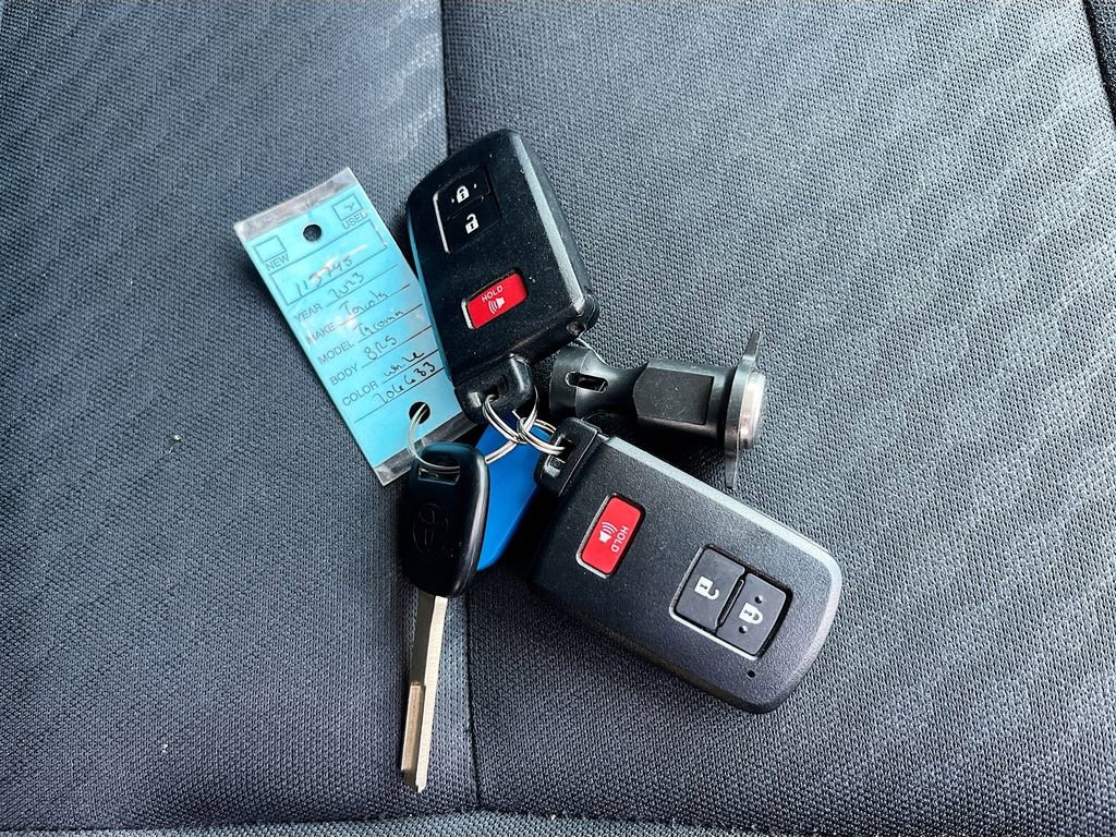 Used 2023 Toyota Tacoma SR5 image 31