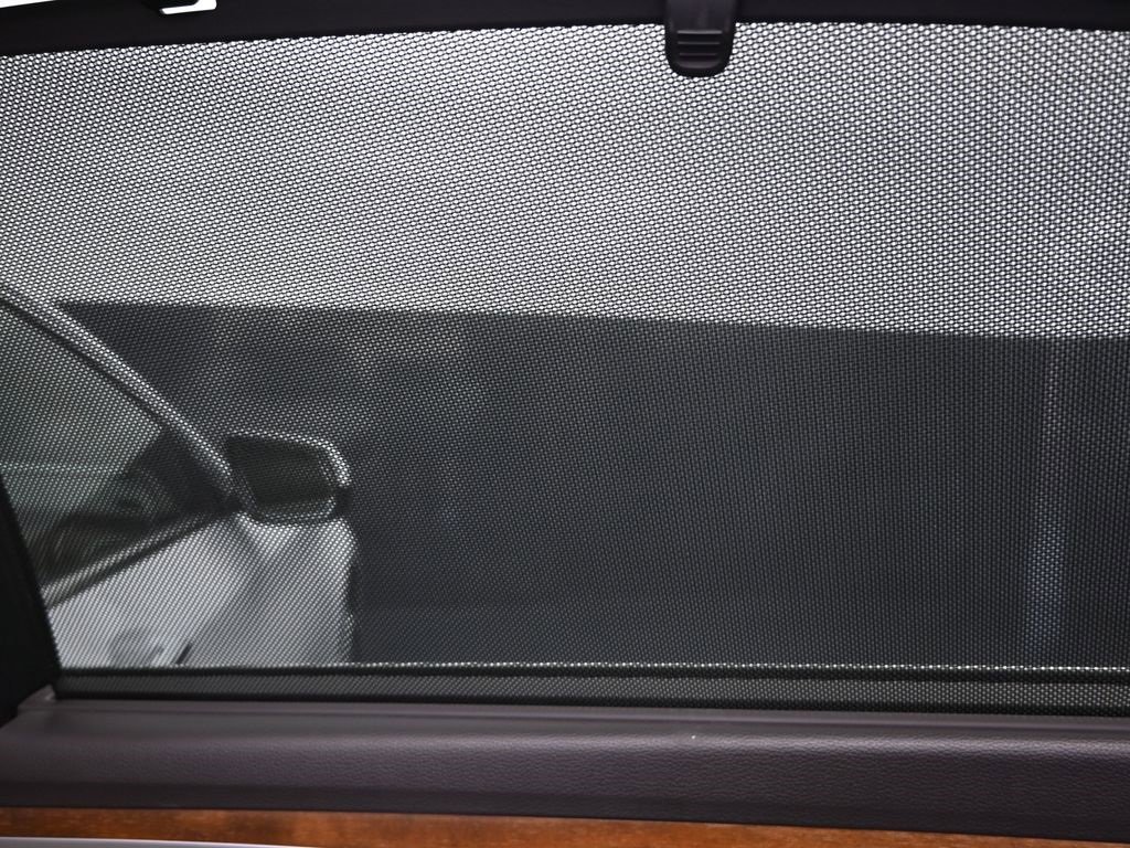 Used 2018 Genesis G80 3.8 w/ Option Group 03 image 17