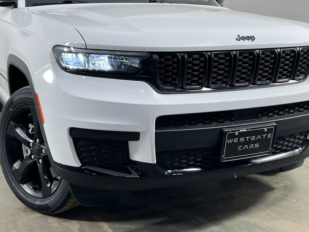 Used 2023 Jeep Grand Cherokee L Laredo image 47