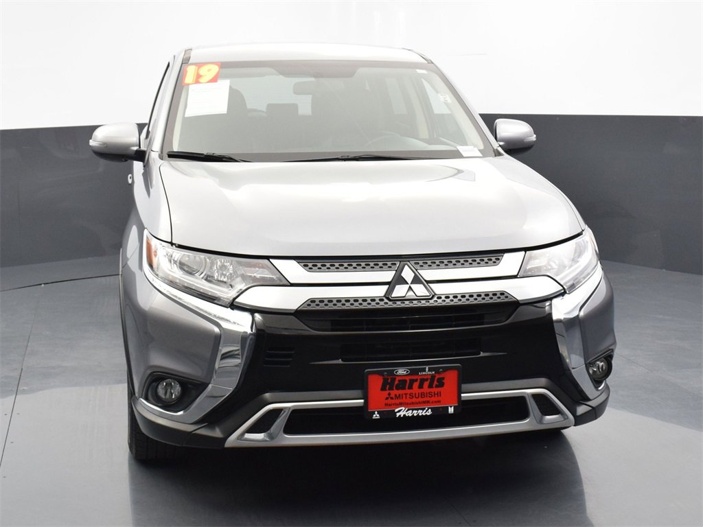 Used 2019 Mitsubishi Outlander SE image 12