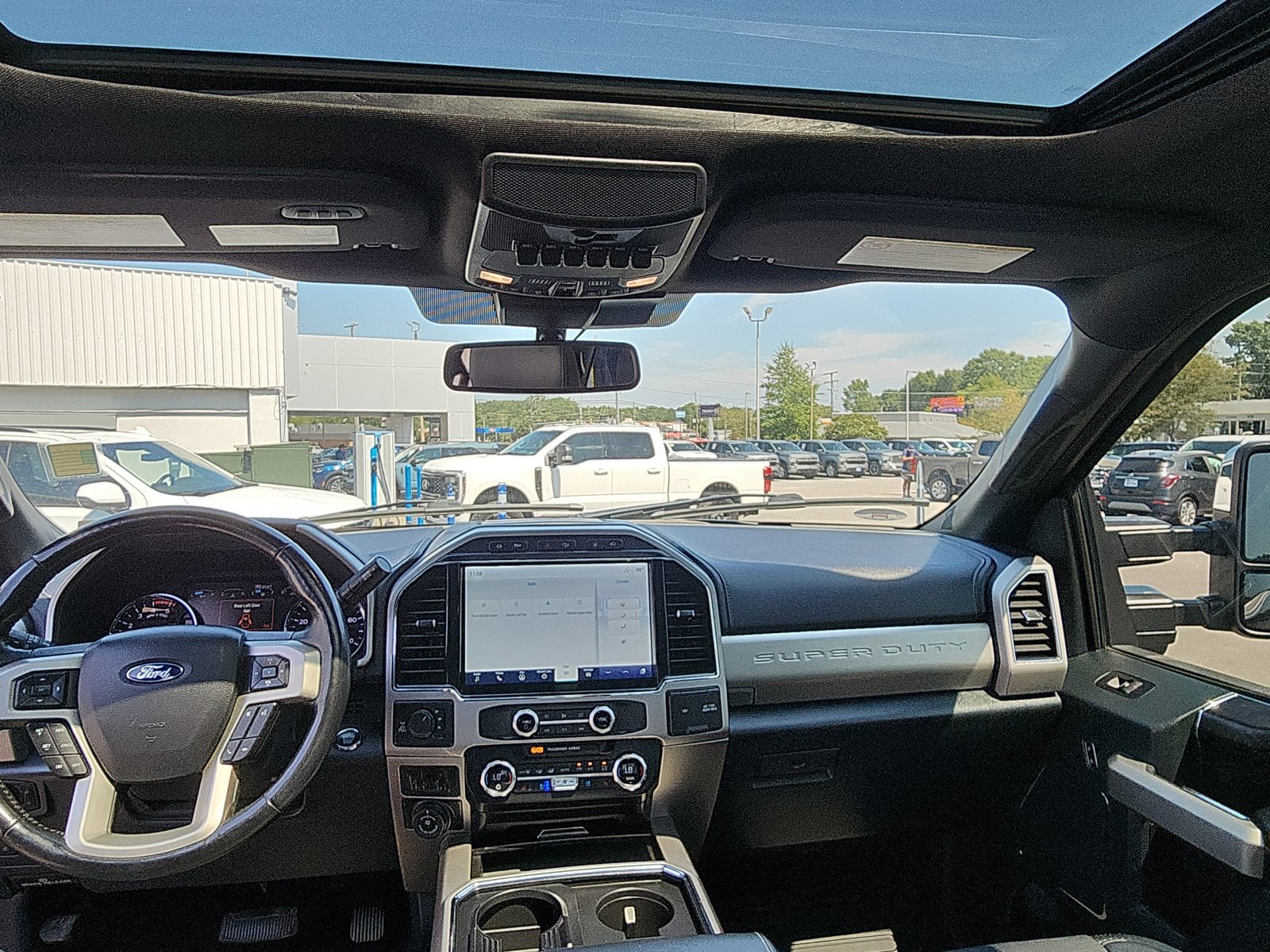 Used 2022 Ford F250 Lariat w/ Lariat Ultimate Package AWD/4WD image 21