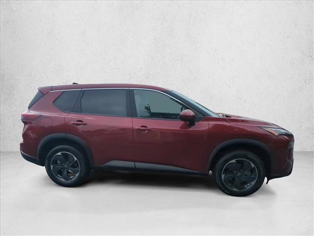 Used 2024 Nissan Rogue SV image 4