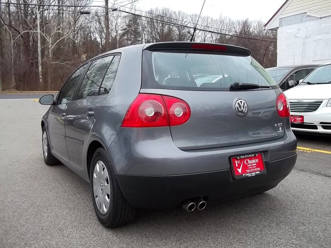 Used 2009 Volkswagen Rabbit S image 2