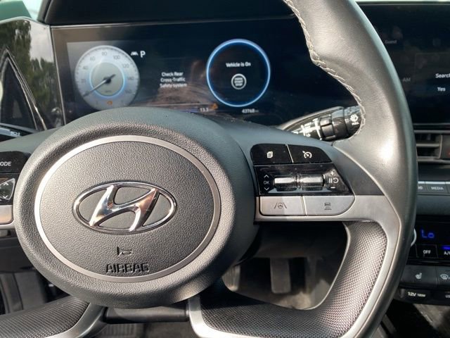 Used 2021 Hyundai Elantra Limited image 22