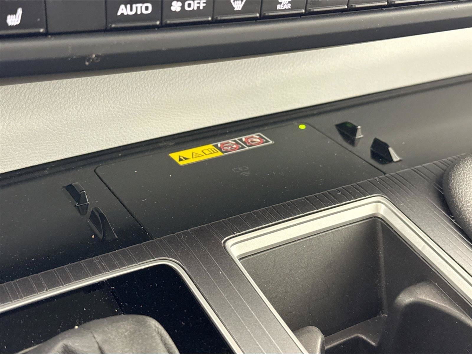 Certified 2026 Toyota Sienna XLE FWD image 29
