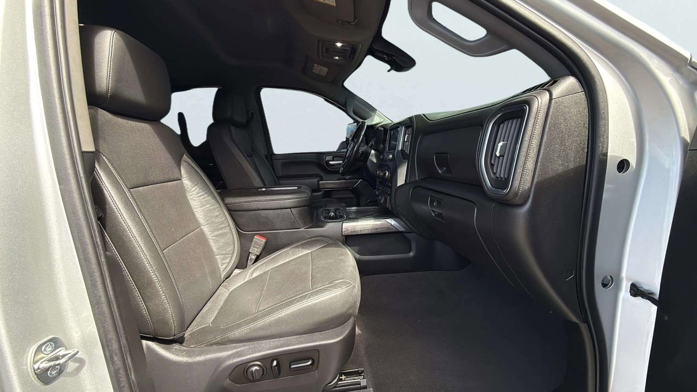 Used 2020 Chevrolet Silverado 2500 LTZ w/ LTZ Plus Package image 12