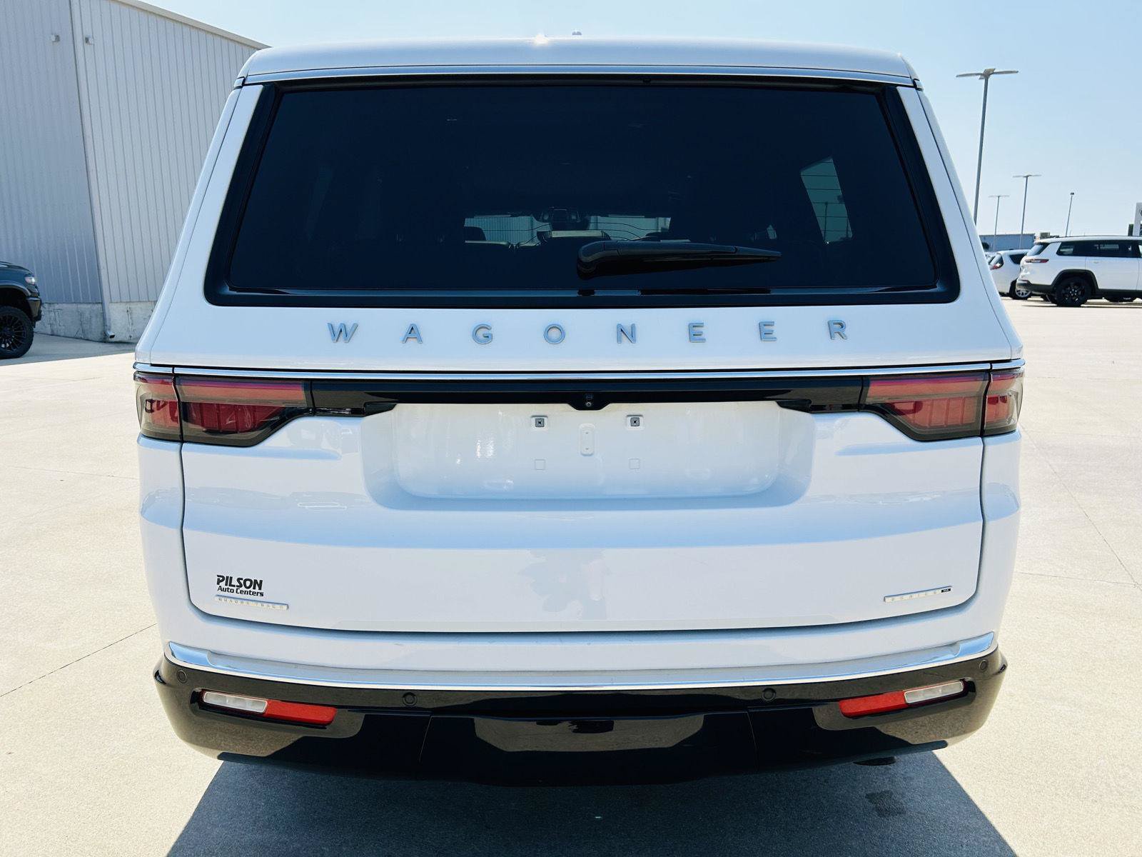 Used 2023 Jeep Wagoneer Series III w/ Premium Group I AWD/4WD image 45