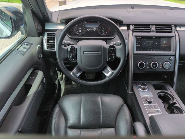 Used 2020 Land Rover Discovery Landmark AWD/4WD image 17