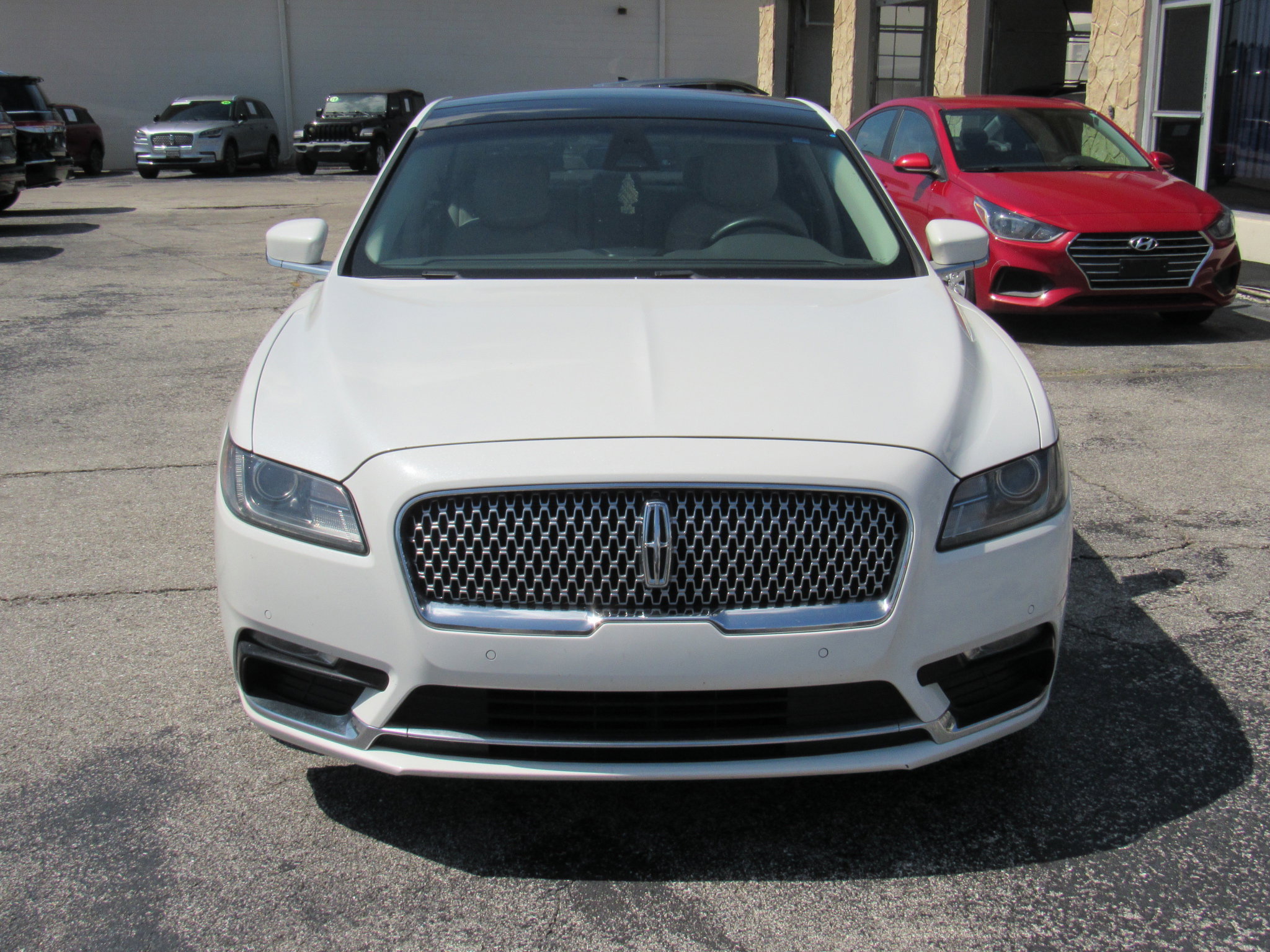 Used 2020 Lincoln Continental w/ Premium Package image 7