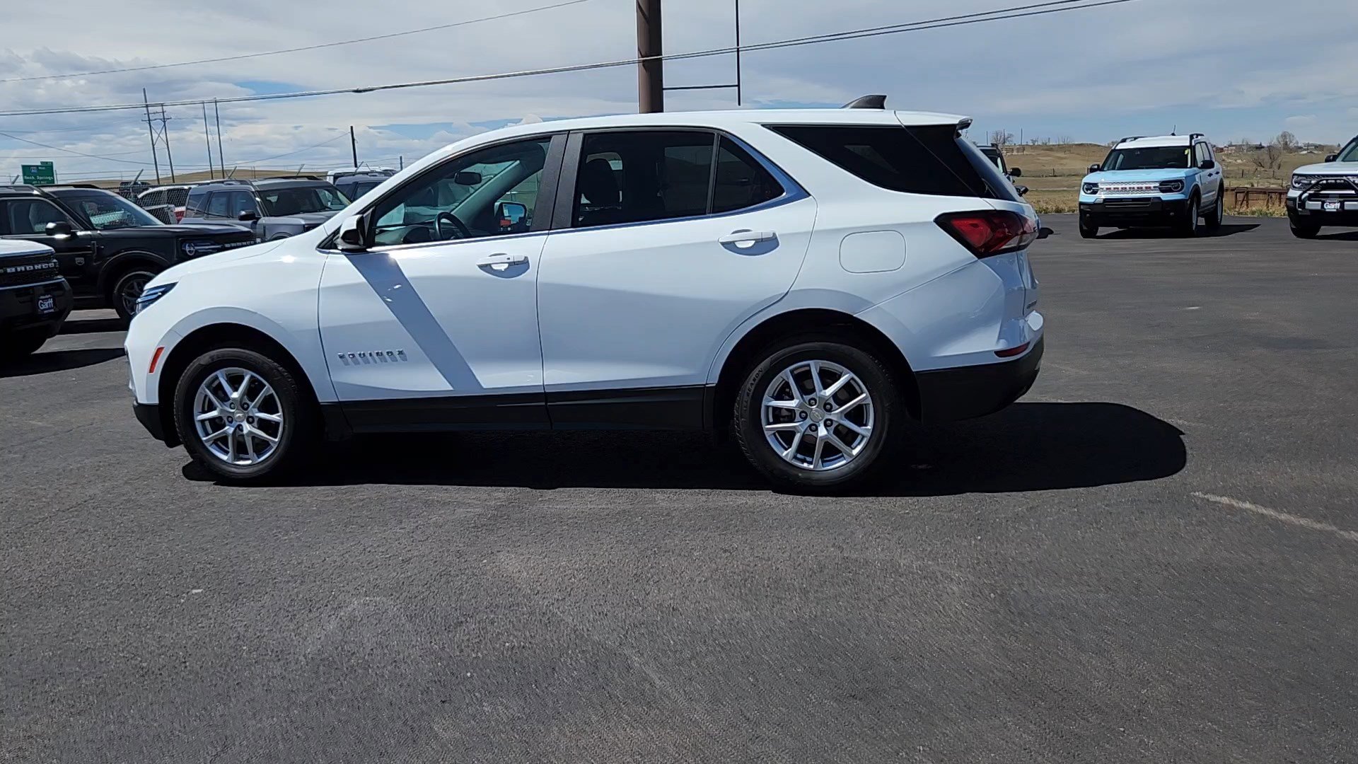 Used 2024 Chevrolet Equinox LT image 2