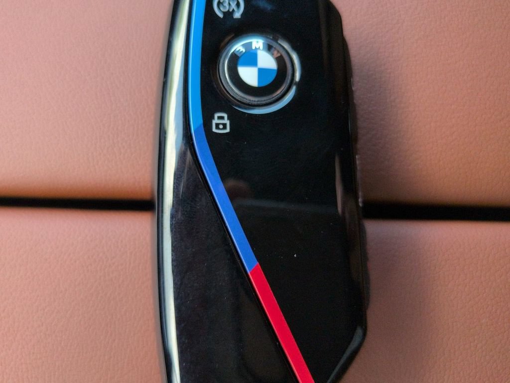 New 2027 BMW X7 M60i AWD/4WD image 30