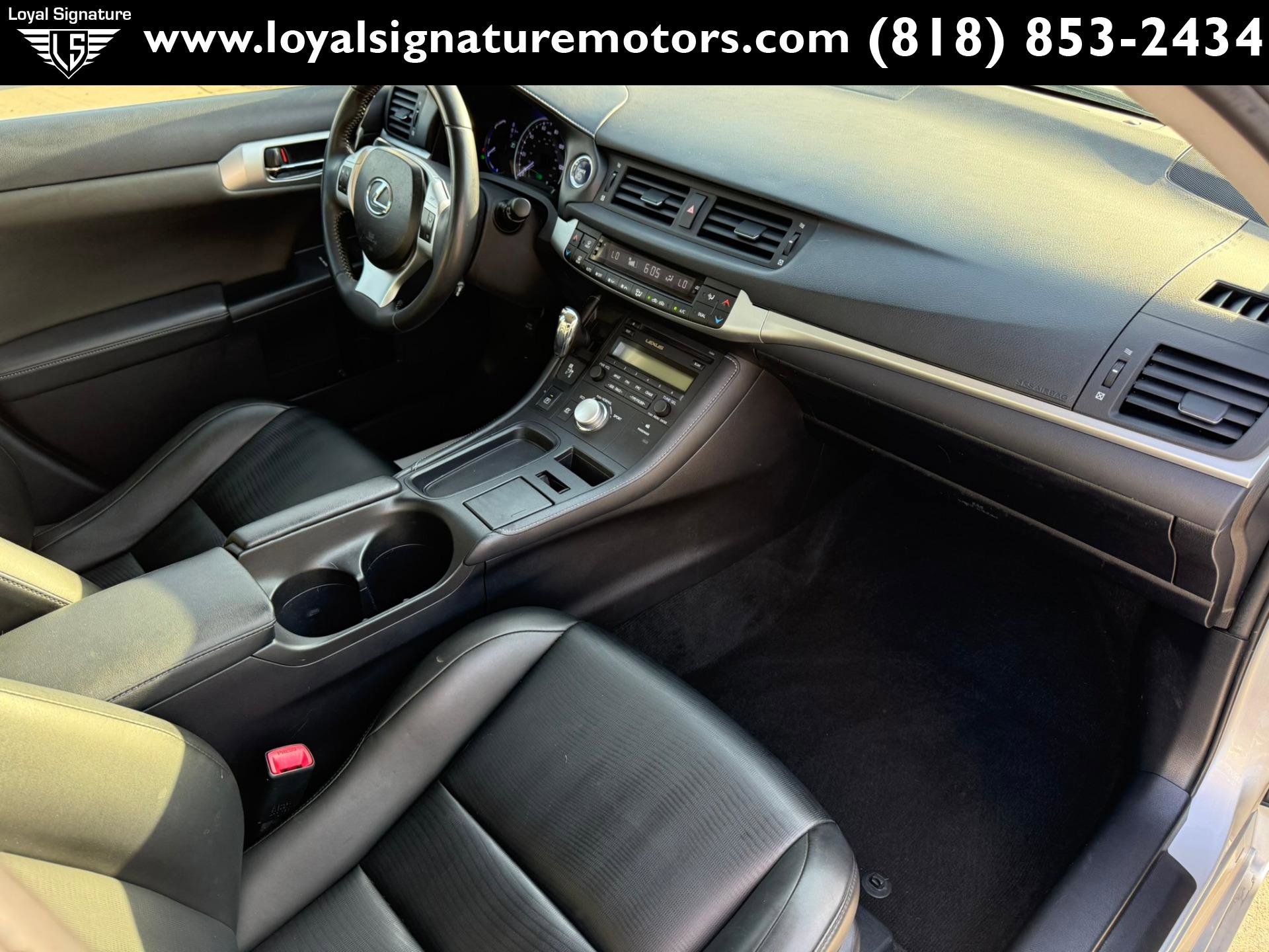 Used 2013 Lexus CT 200h FWD image 26