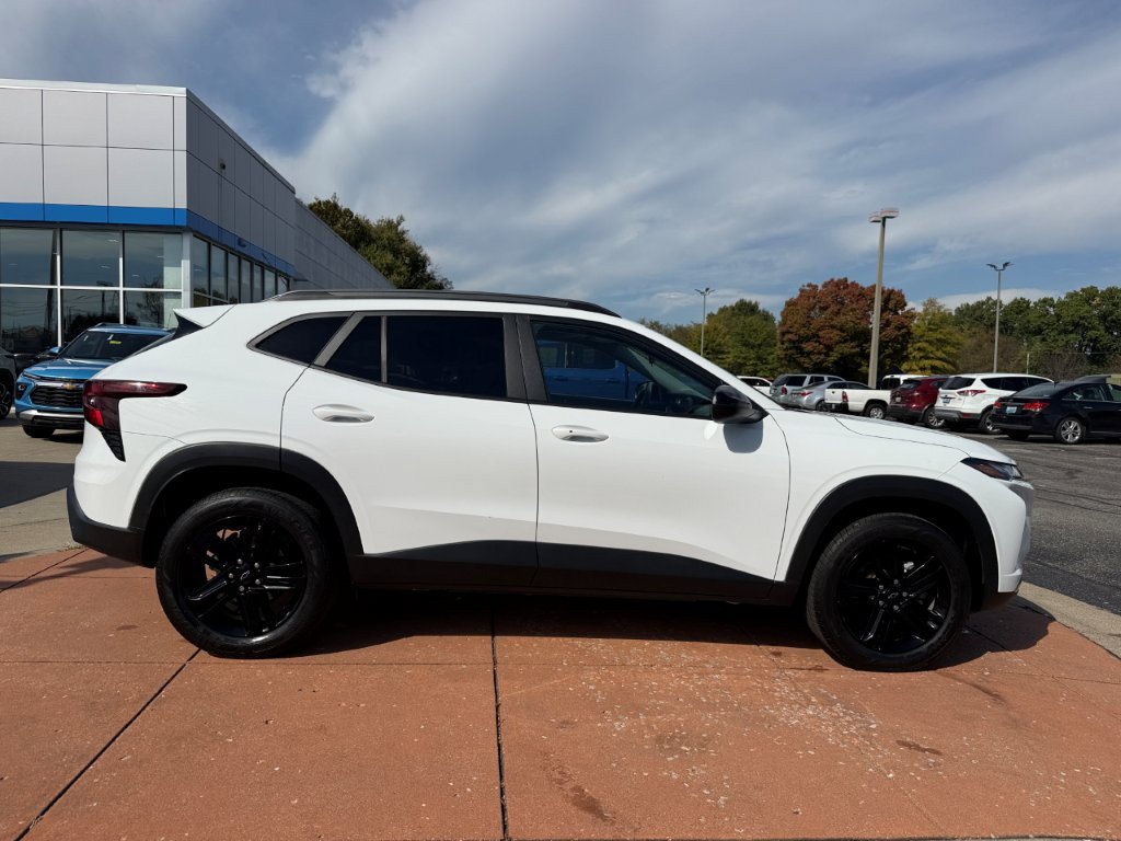 Used 2025 Chevrolet Trax ACTIV w/ Driver Confidence Package FWD image 7