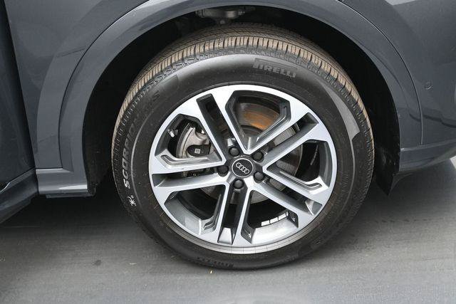 Certified 2025 Audi Q5 Premium w/ Convenience Package AWD/4WD image 39