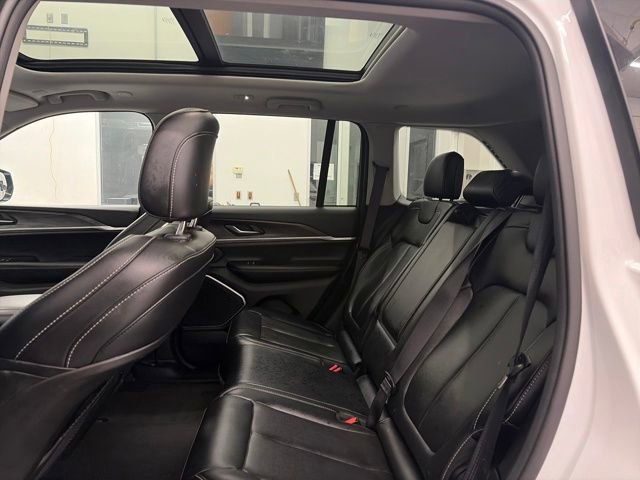 Used 2024 Jeep Grand Cherokee Limited 4xe image 17