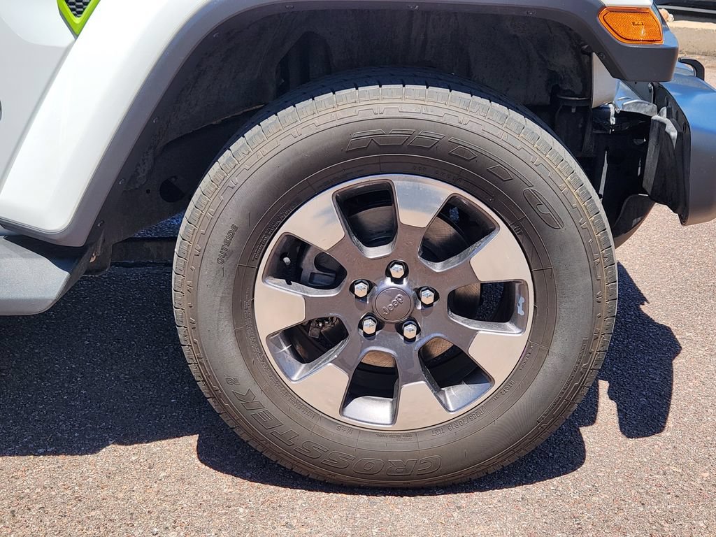 Used 2018 Jeep Wrangler Unlimited Sahara AWD/4WD image 30