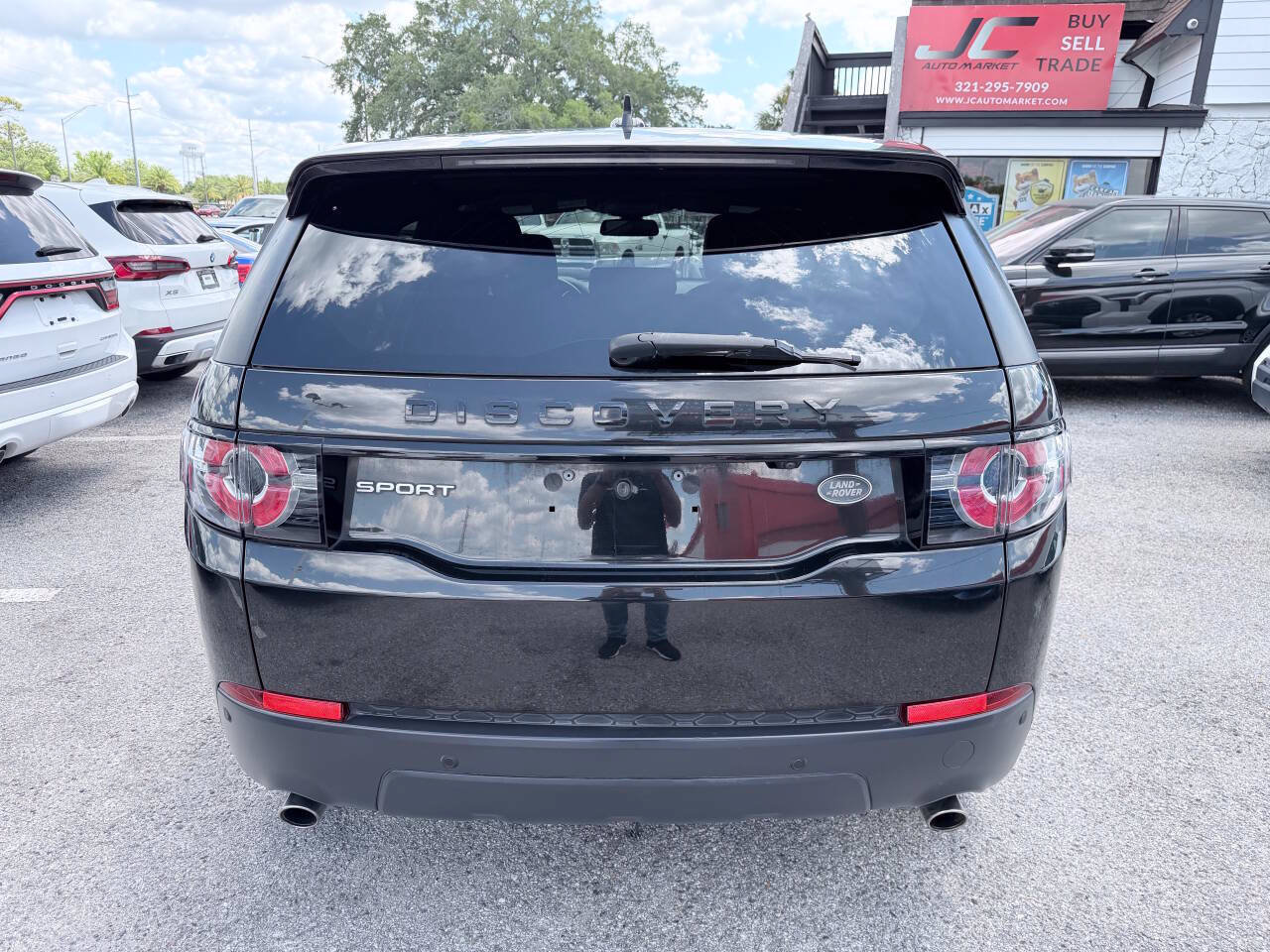 Used 2016 Land Rover Discovery Sport SE AWD/4WD image 4
