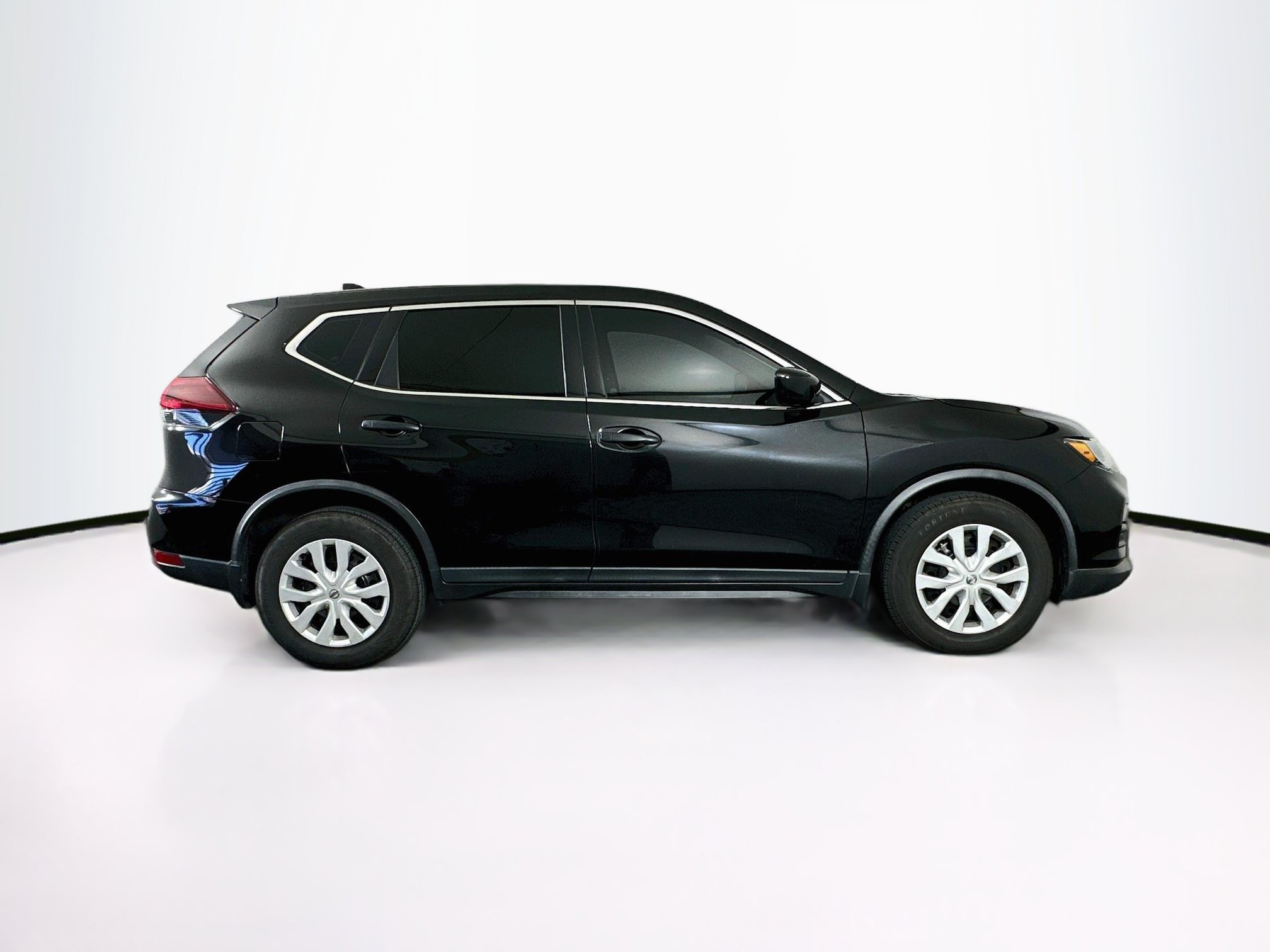 Used 2019 Nissan Rogue S FWD image 10