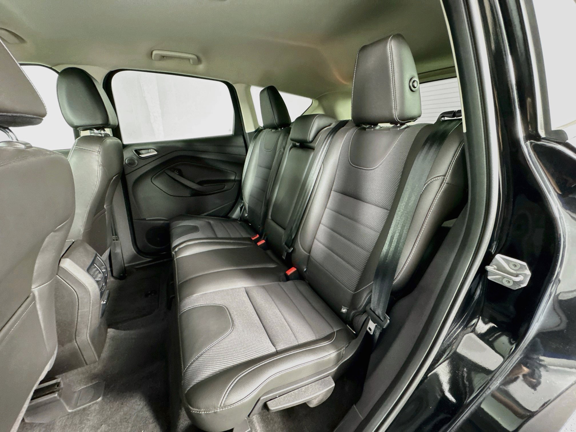 Used 2013 Ford Escape Titanium w/ Parking Technology Pkg FWD image 23