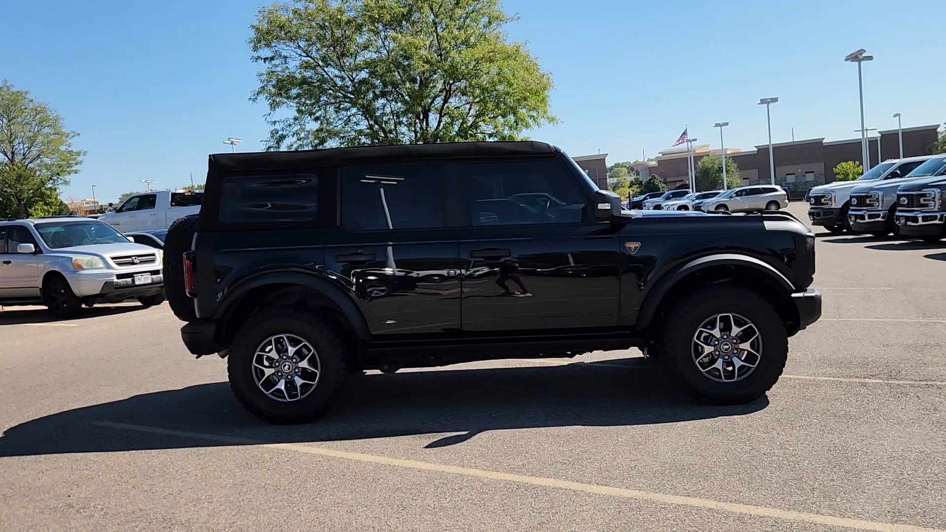Used 2023 Ford Bronco Badlands AWD/4WD image 11