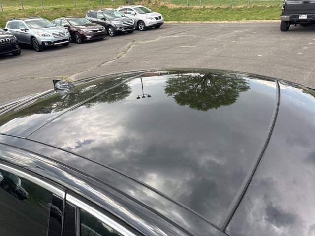 Used 2019 Jaguar XE Prestige image 10