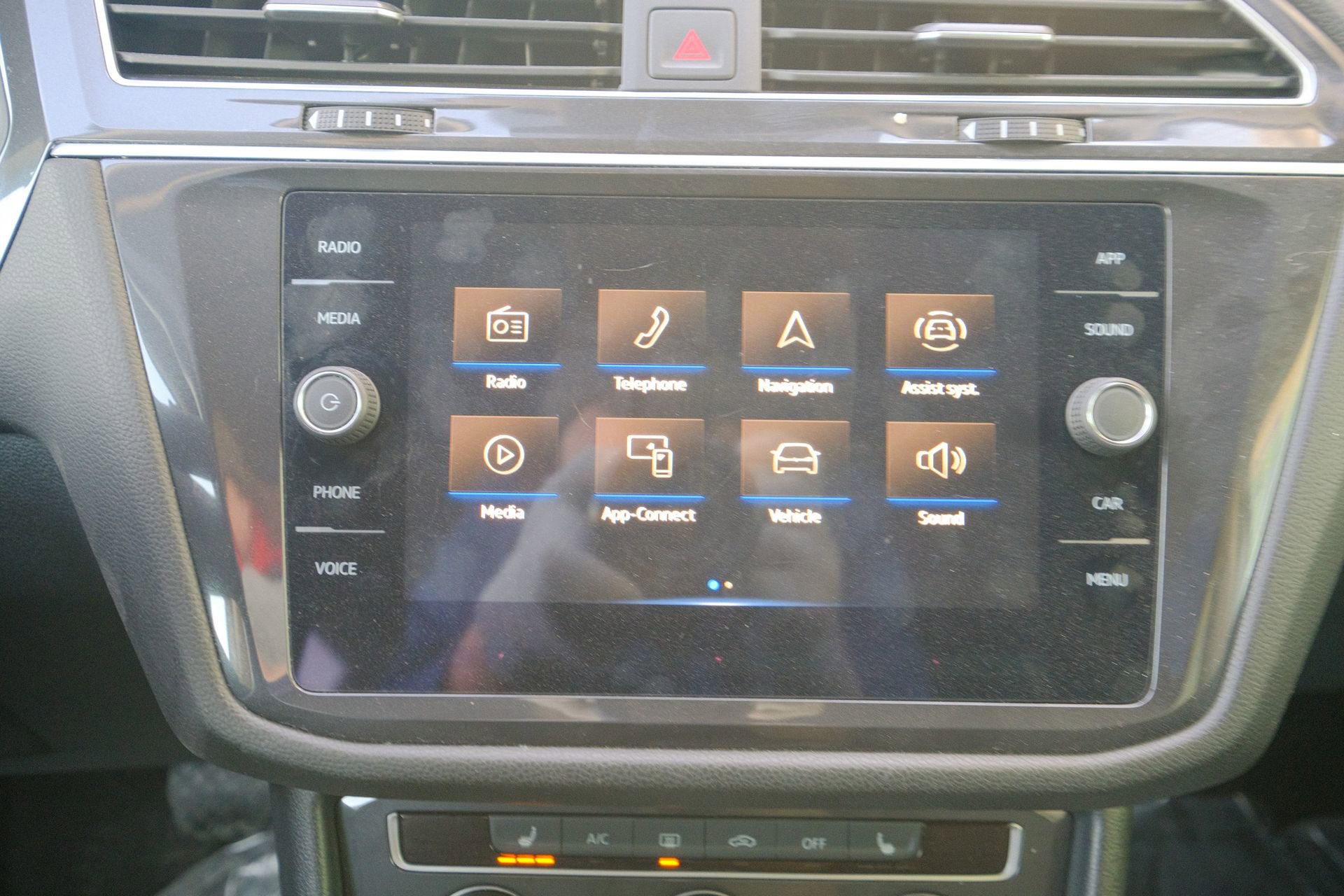 Used 2024 Volkswagen Tiguan S image 36