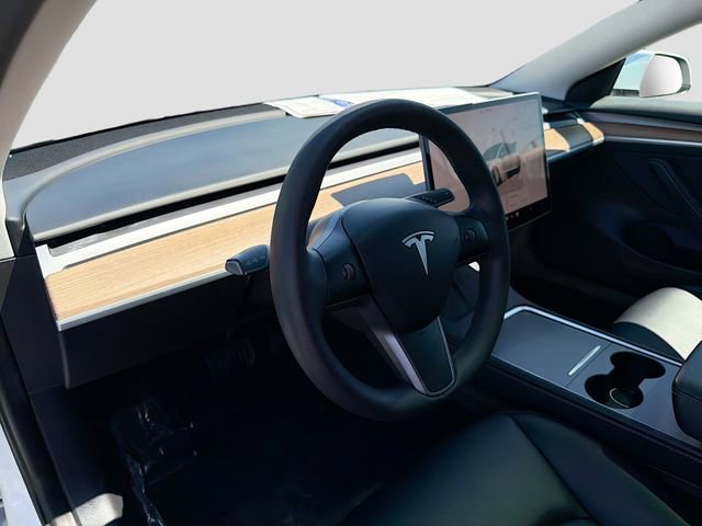 Used 2023 Tesla Model 3 Standard Range image 9