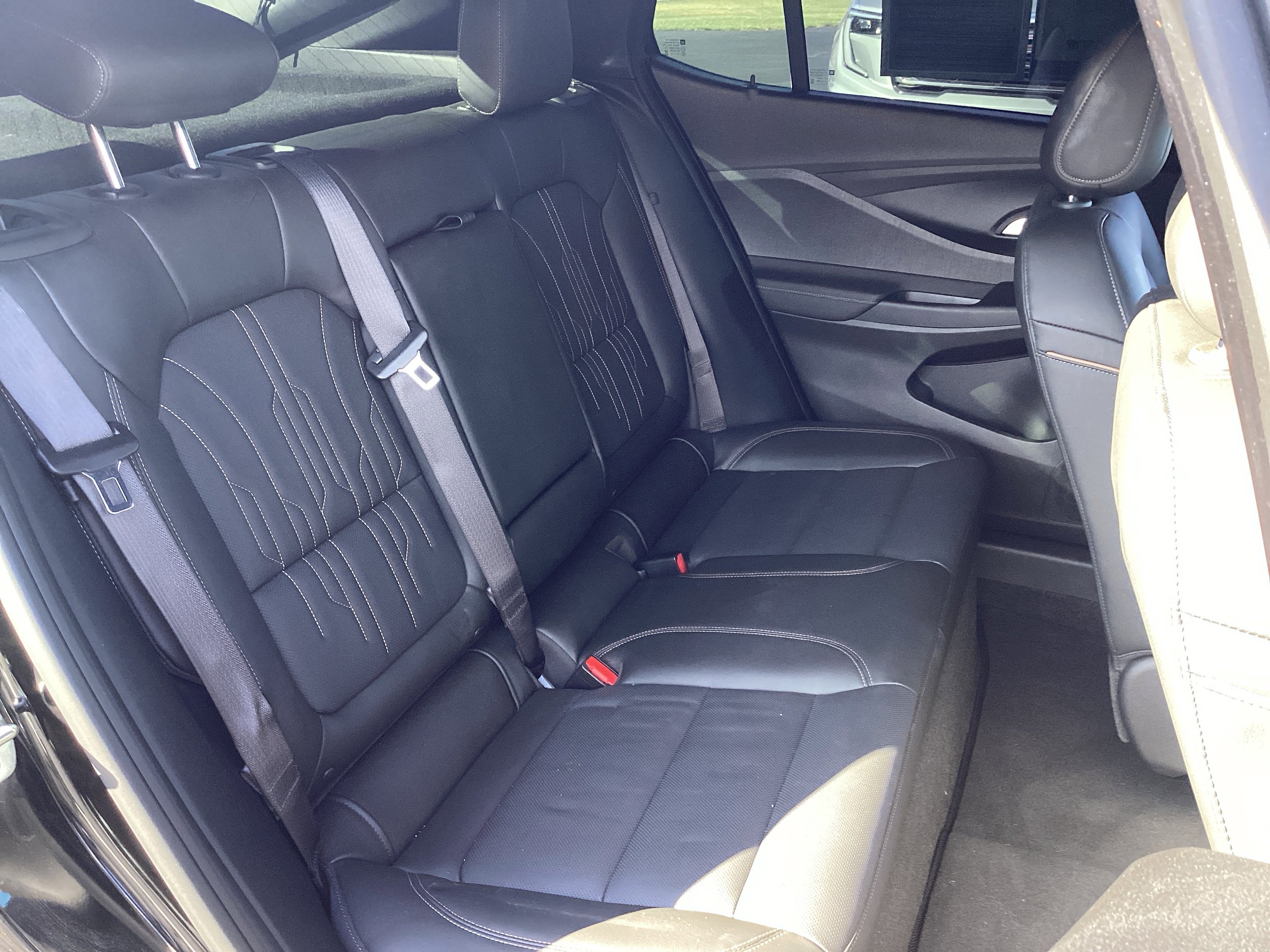 Used 2024 Buick Envista Avenir image 35