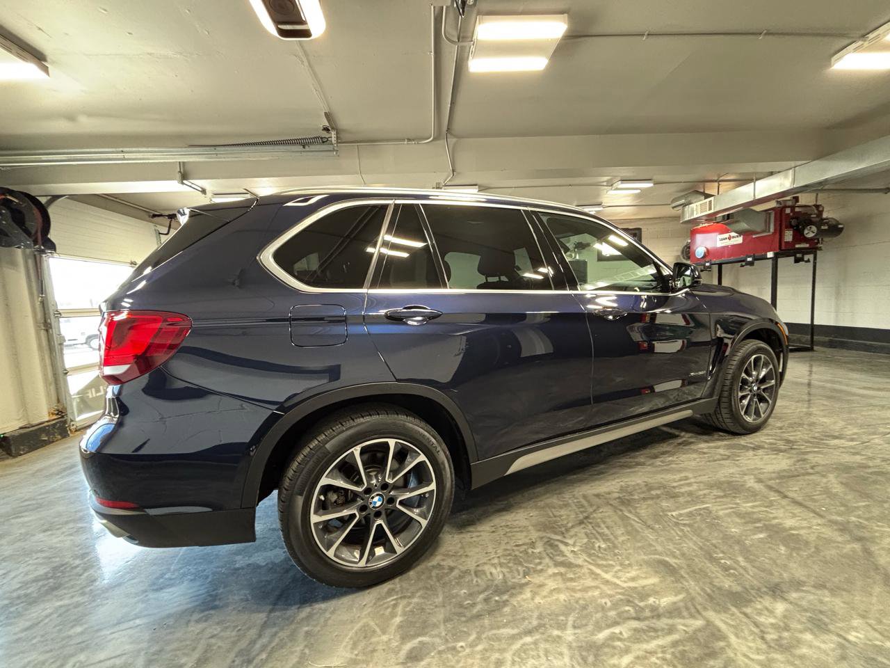 Used 2018 BMW X5 xDrive35i AWD/4WD image 9