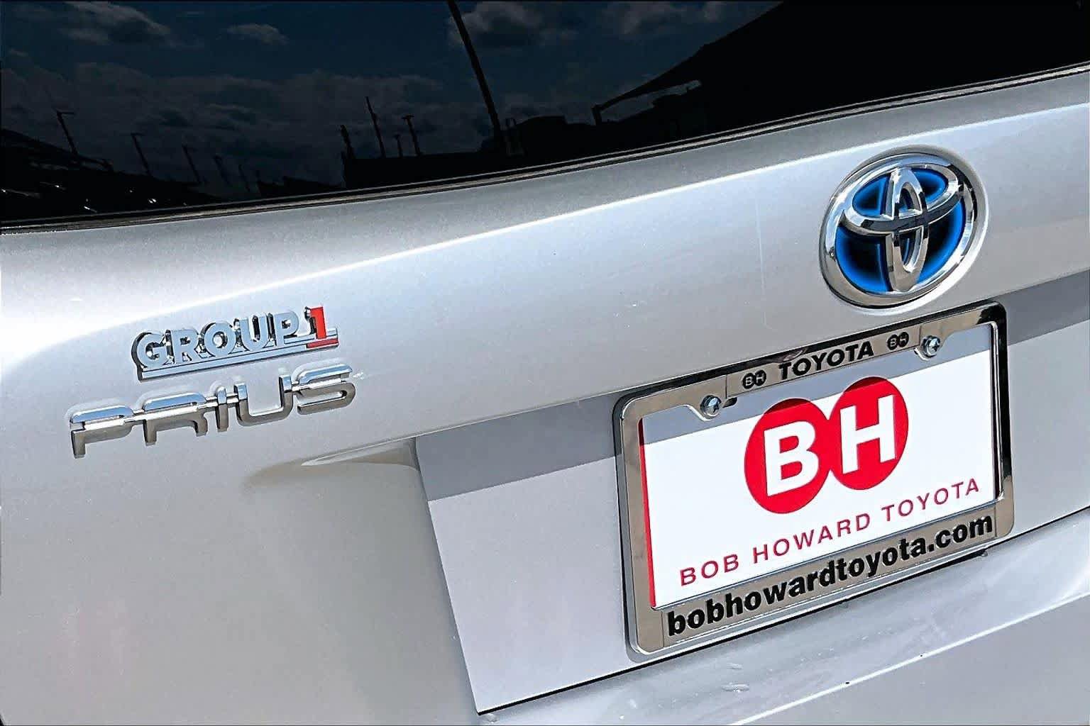 Used 2017 Toyota Prius Four w/ Advanced Technology Package FWD image 30