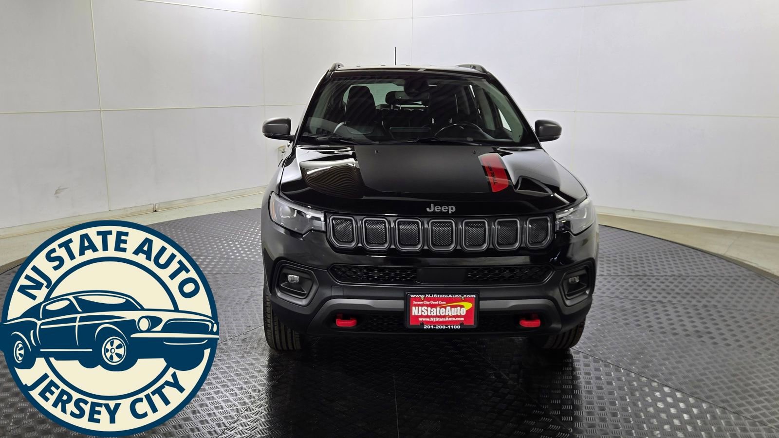 Used 2022 Jeep Compass Trailhawk w/ Trailhawk Elite Group image 2