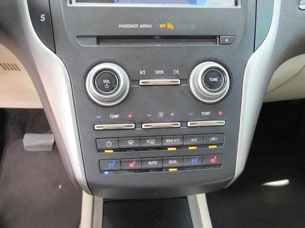 Used 2017 Lincoln MKC Reserve FWD image 25