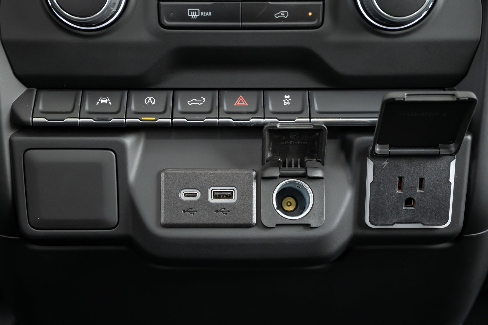 Used 2024 Chevrolet Silverado 1500 Custom w/ Turbomax Blackout Package image 35