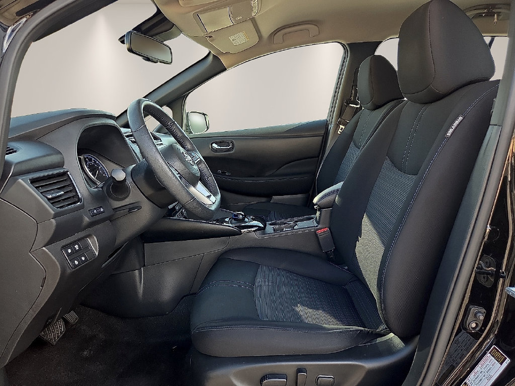 Used 2025 Nissan Leaf SV Plus FWD image 13