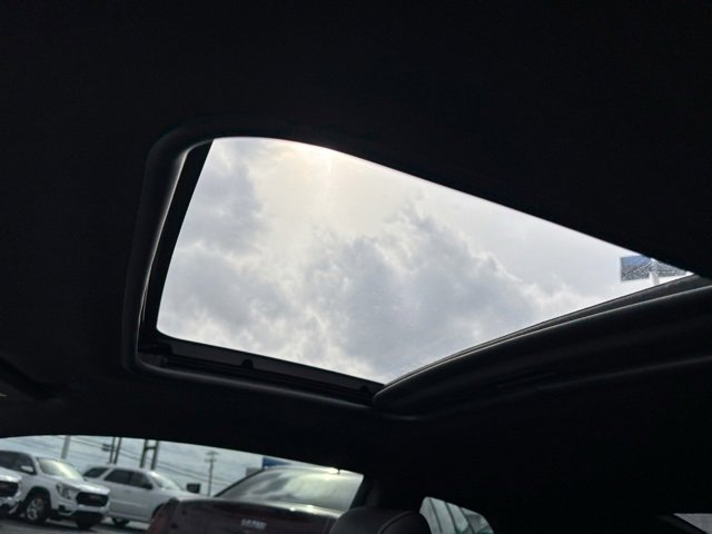 Used 2022 Chevrolet Camaro LT w/ RS Package image 26