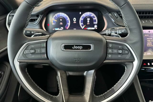 New 2026 Jeep Grand Cherokee Limited w/ Limited Altitude Package AWD/4WD image 21