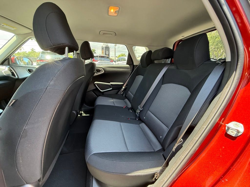 Certified 2023 Kia Soul LX FWD image 10