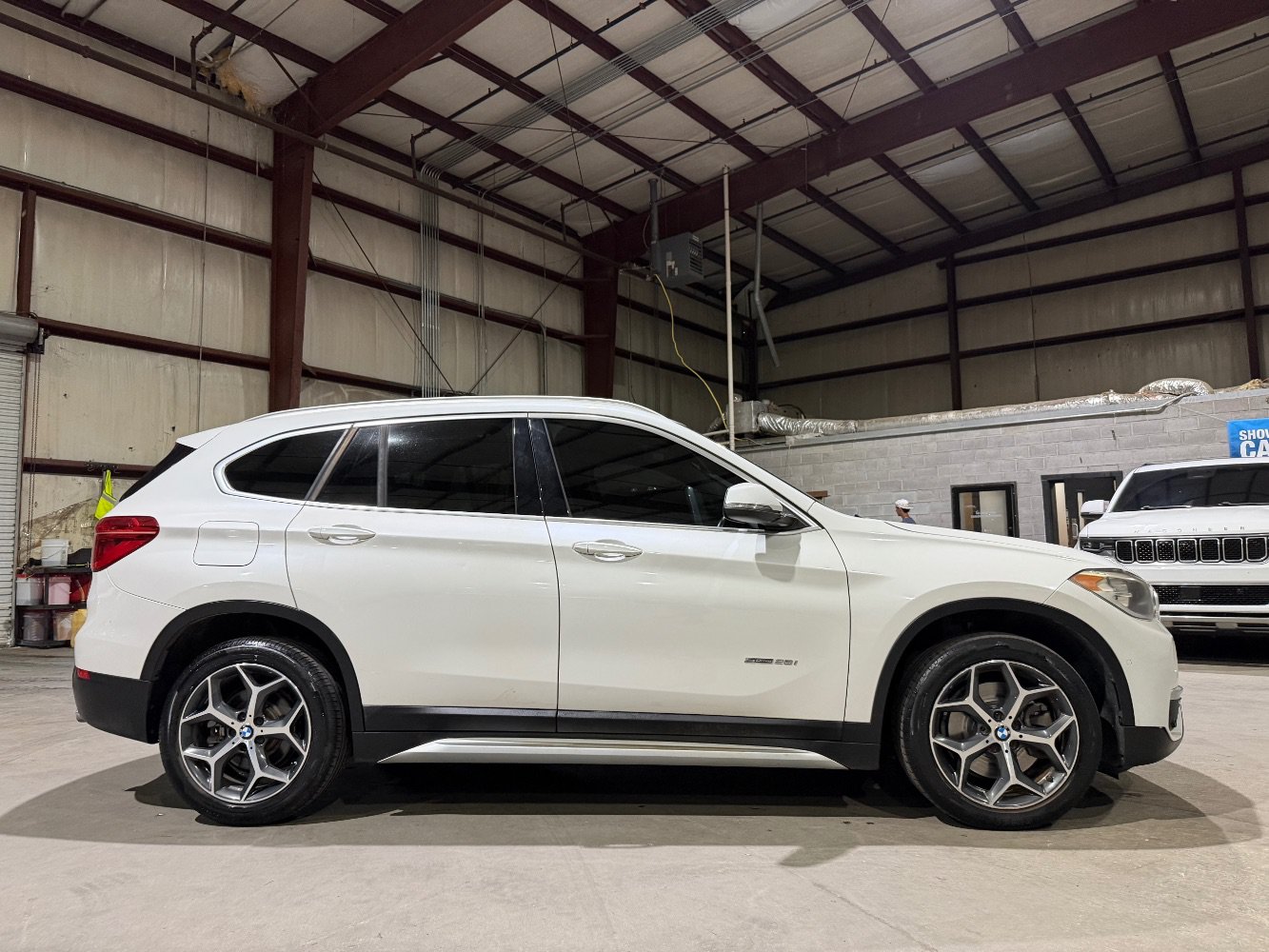 Used 2018 BMW X1 sDrive28i FWD image 4