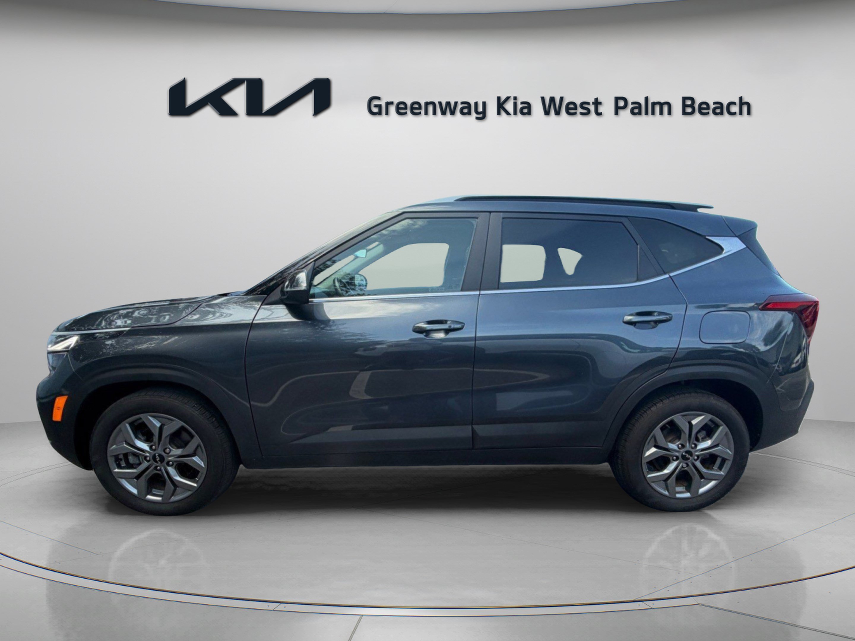 Used 2024 Kia Seltos S AWD/4WD image 4