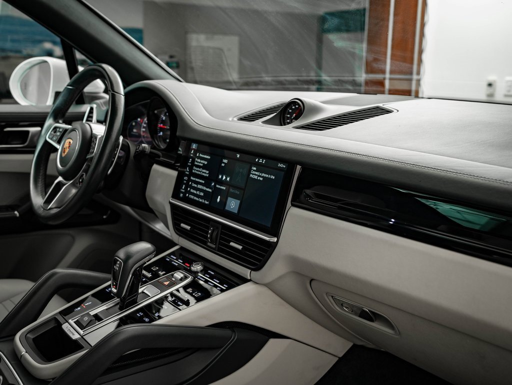 Used 2019 Porsche Cayenne S image 27