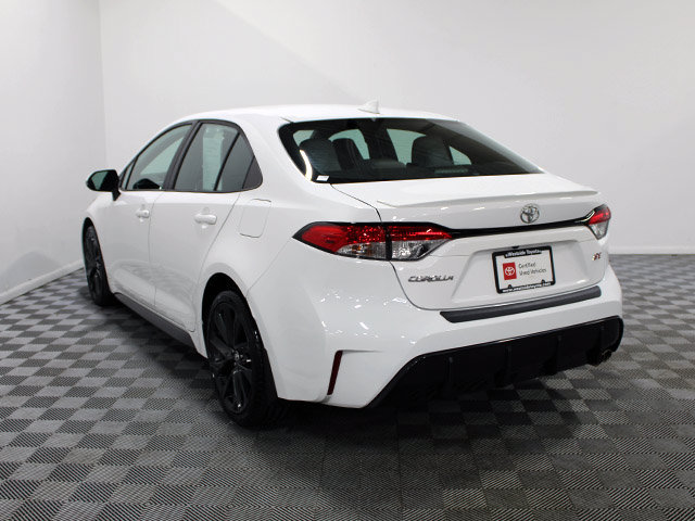 Certified 2024 Toyota Corolla SE FWD image 4