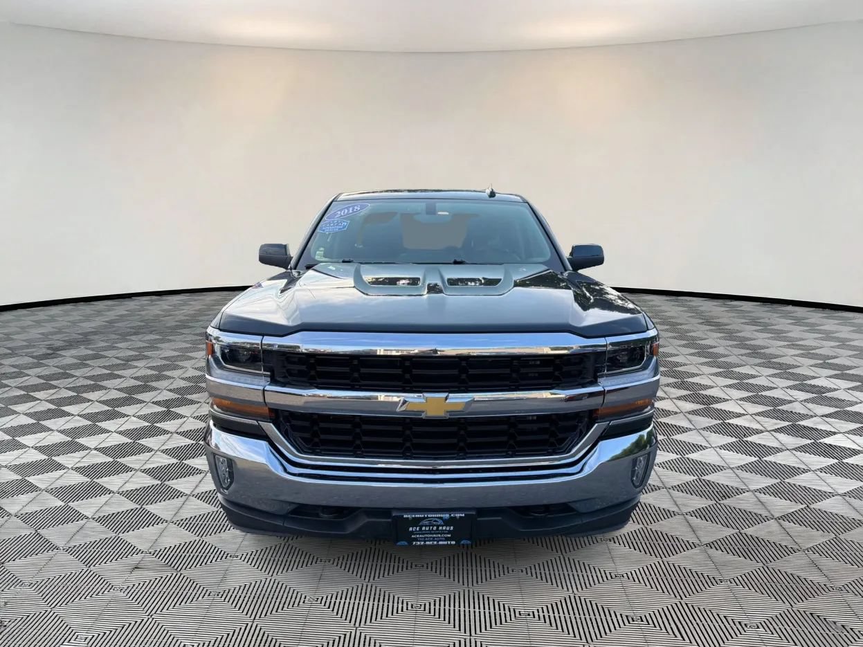 Used 2018 Chevrolet Silverado 1500 LT w/ All Star Edition AWD/4WD image 2