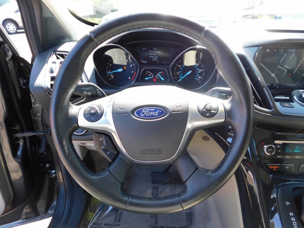 Used 2016 Ford Escape Titanium w/ Equipment Group 301A AWD/4WD image 10
